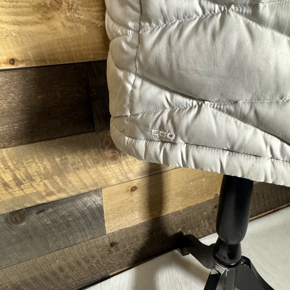The North Face Jackets & Blazers - The North Face Women's Eco Vest - Light Gray